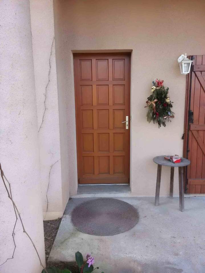 Avant remplacement porte en bois Castres